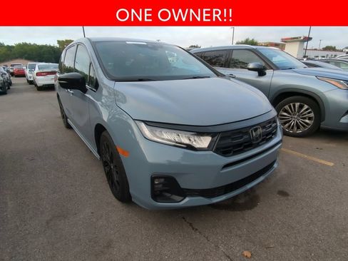 Used 2025 Honda Odyssey Sport-L image 3