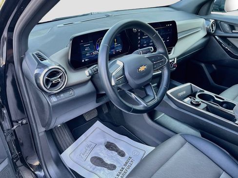 Used 2026 Chevrolet Equinox LT w/ Convenience Package II FWD image 16