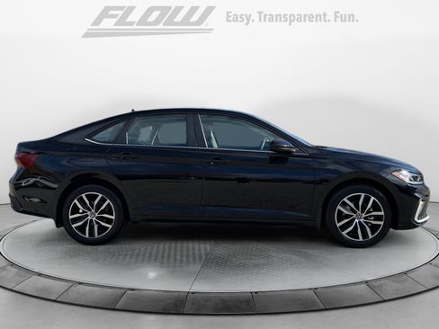 New 2026 Volkswagen Jetta SE image 8