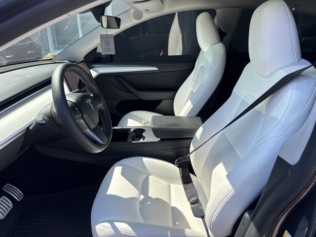 Used 2023 Tesla Model Y Performance AWD/4WD image 9
