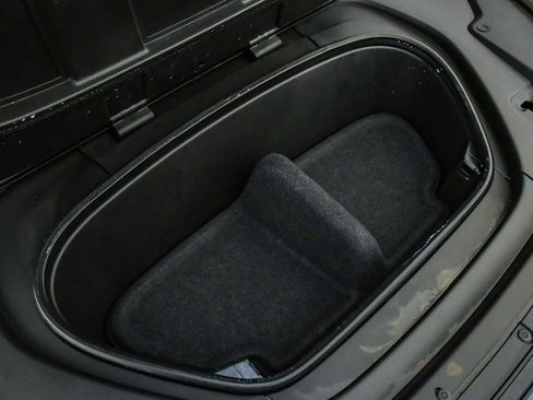 Certified 2023 Volvo C40 P8 Recharge Plus w/ Climate Package AWD/4WD image 30