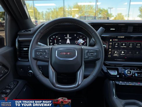 Used 2025 GMC Sierra 2500 AT4 w/ AT4 Premium Plus Package AWD/4WD image 35