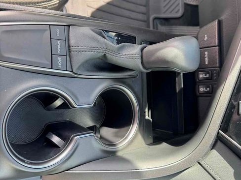 Used 2024 Toyota Camry SE image 24