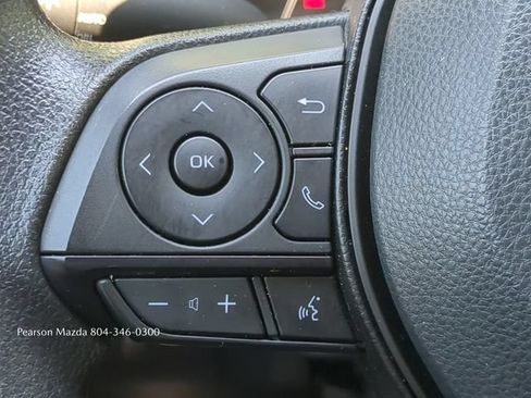 Used 2025 Toyota RAV4 XLE FWD image 23