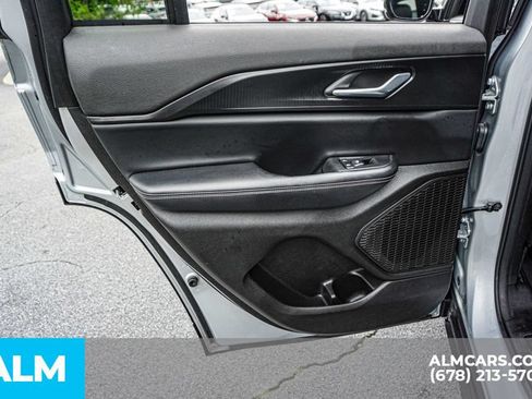 Used 2025 Jeep Grand Cherokee Altitude AWD/4WD image 49