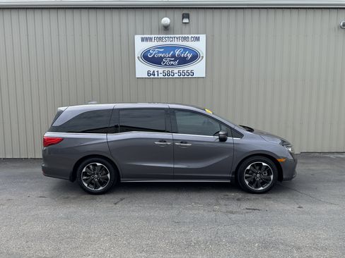 Used 2024 Honda Odyssey Elite image 6