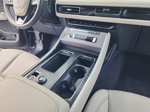 New 2026 Lincoln Aviator 2WD image 26