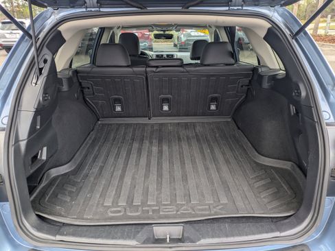 Used 2018 Subaru Outback 3.6R Limited w/ 50th Anniversary Edition image 13