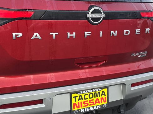 New 2025 Nissan Pathfinder Platinum w/ Cargo Package image 28