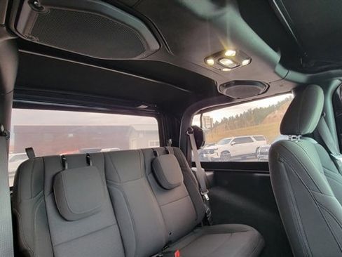 Used 2022 Jeep Wrangler Sport image 62