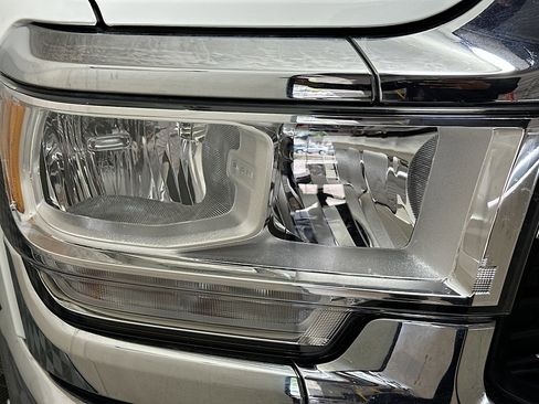 Used 2024 RAM 2500 Tradesman w/ Chrome Appearance Group image 9