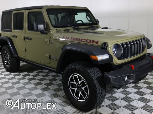 Used 2026 Jeep Wrangler Unlimited Rubicon AWD/4WD image 3