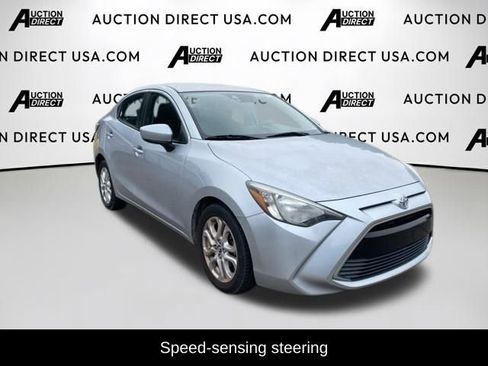 Used 2018 Toyota Yaris iA image 3
