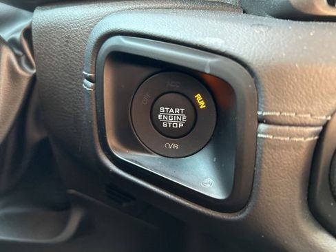 Used 2024 Jeep Gladiator Mojave w/ Convenience Group image 26