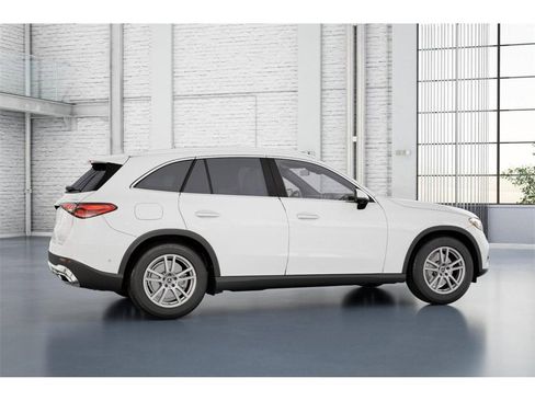 New 2025 Mercedes-Benz GLC 300 4MATIC image 18
