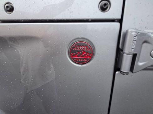 Used 2020 Jeep Gladiator Rubicon AWD/4WD image 23