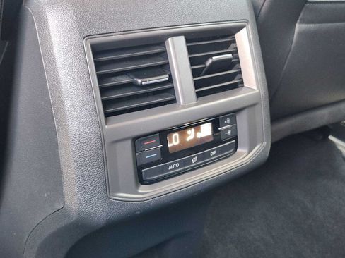 Used 2021 Volkswagen Atlas SE FWD image 28