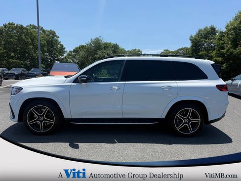 Used 2026 Mercedes-Benz GLS 450 4MATIC image 5