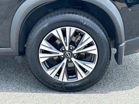 Used 2023 Nissan Rogue SV w/ SV Premium B Package FWD image 20