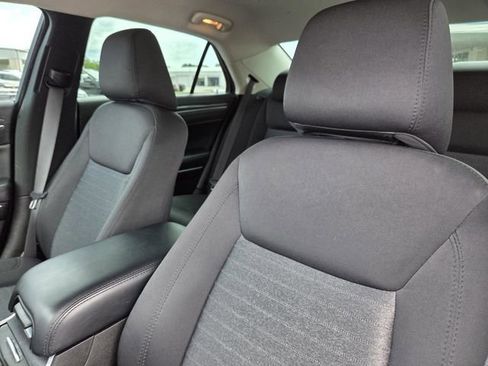 Used 2022 Chrysler 300 Touring w/ Sport Appearance Package RWD image 24