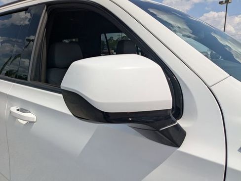 Used 2022 Chevrolet Tahoe Z71 image 12