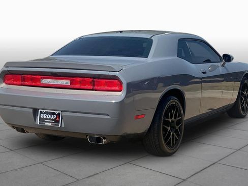 Used 2012 Dodge Challenger SXT Plus RWD image 12