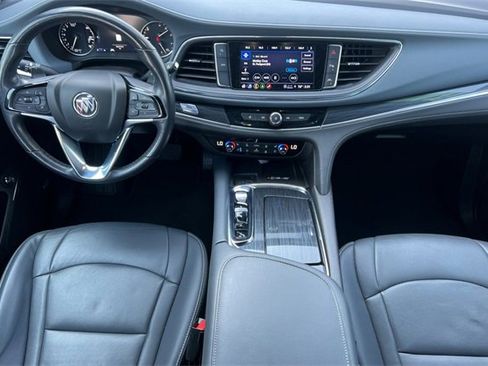 Used 2024 Buick Enclave Premium image 16
