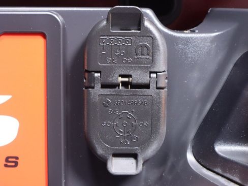 Used 2018 RAM 2500 Laramie w/ Convenience Group image 38