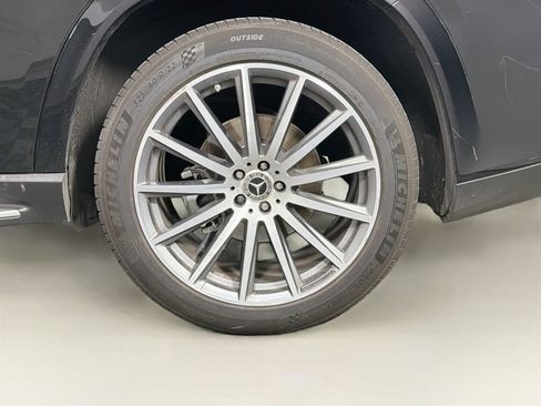 Used 2025 Mercedes-Benz GLS 450 4MATIC image 35