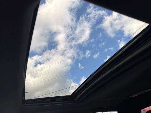 Used 2025 GMC Canyon AT4 w/ Technology Plus Package image 14