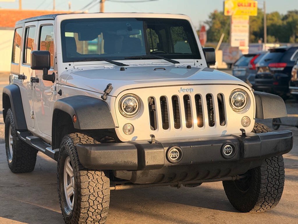 Used 2016 Jeep Wrangler Unlimited Sport w/ Connectivity Group AWD/4WD image 2