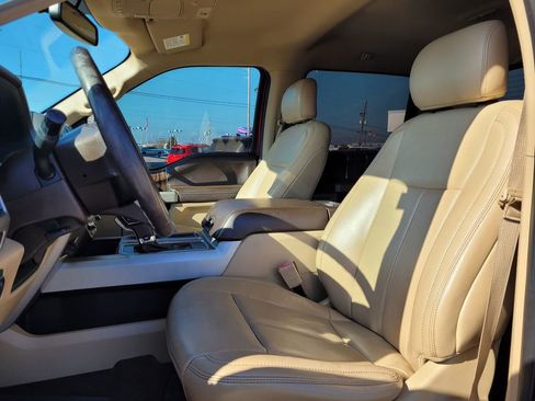 Used 2018 Ford F150 Lariat image 14