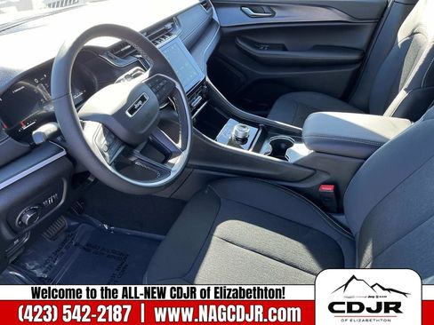 New 2025 Jeep Grand Cherokee Laredo image 20