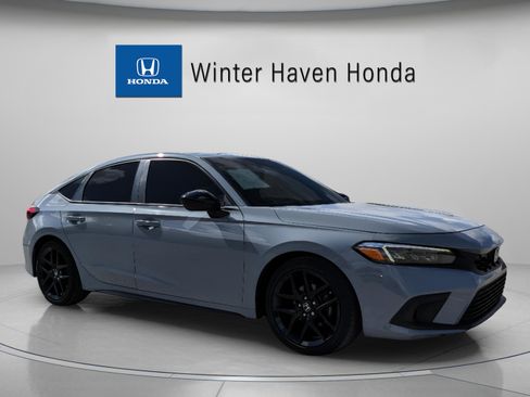 Used 2022 Honda Civic Sport image 1
