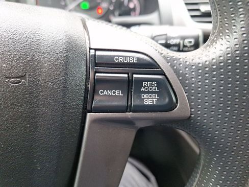 Used 2014 Honda Odyssey EX image 19