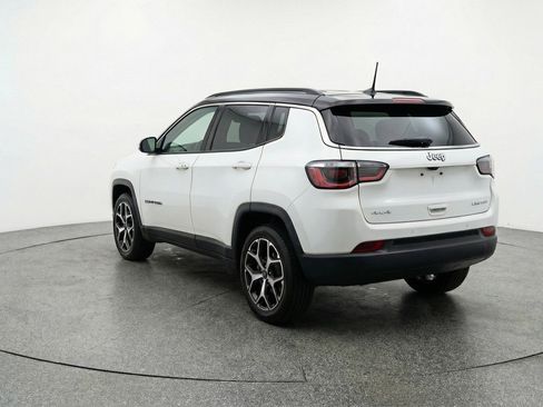 Used 2025 Jeep Compass Limited AWD/4WD image 6