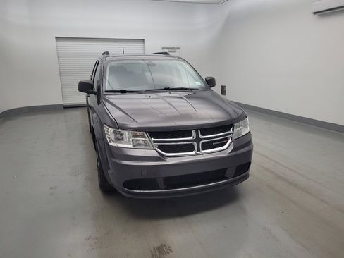 Used 2020 Dodge Journey SE FWD image 14