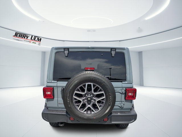 New 2026 Jeep Wrangler Unlimited Sahara AWD/4WD image 4