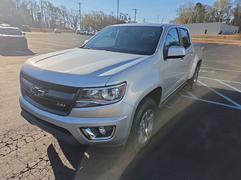 Used 2019 Chevrolet Colorado Z71 image 3