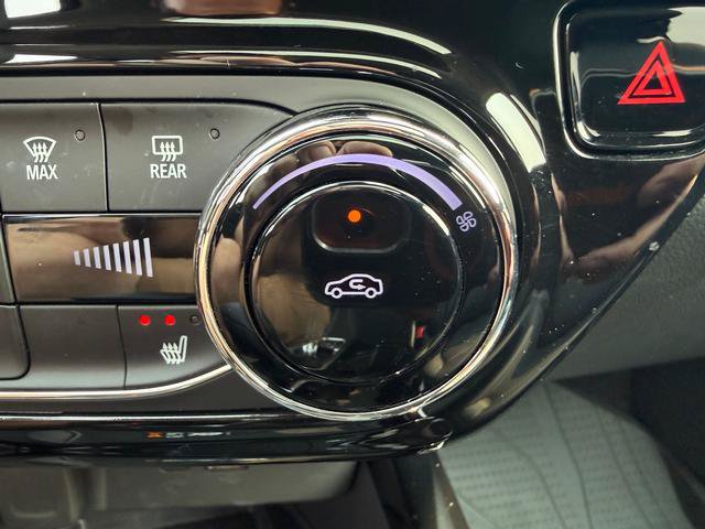Used 2025 Chevrolet Trax ACTIV w/ Sunroof Package FWD image 22