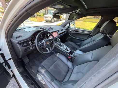 Used 2019 Porsche Macan AWD/4WD image 32