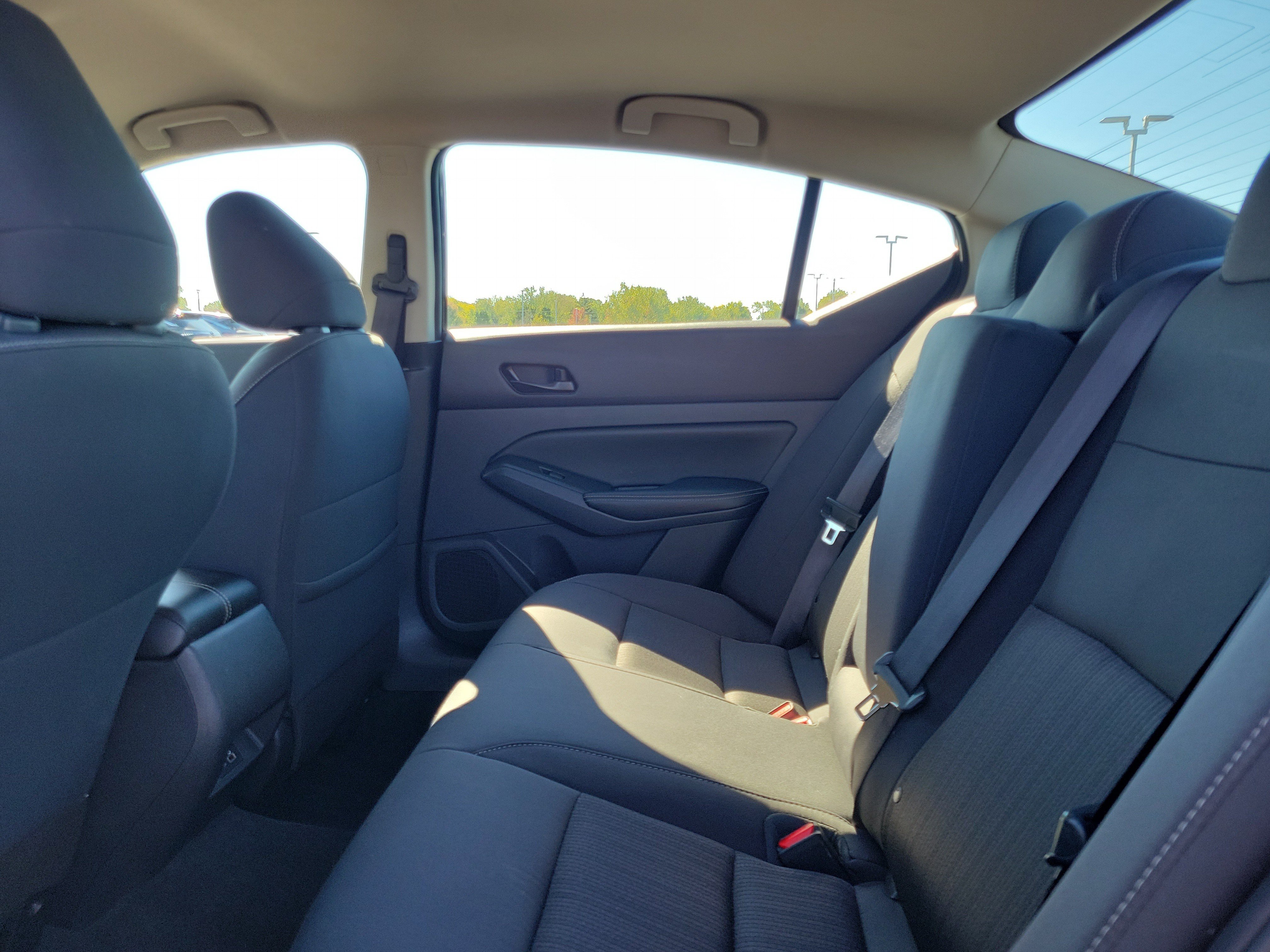 Certified 2025 Nissan Altima 2.5 SV FWD image 11