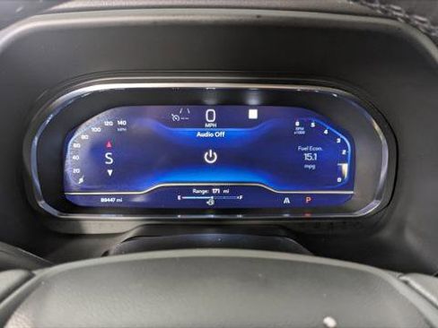 Used 2023 Chevrolet Suburban Premier image 29