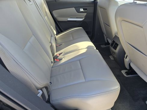 Used 2013 Ford Edge SEL image 17
