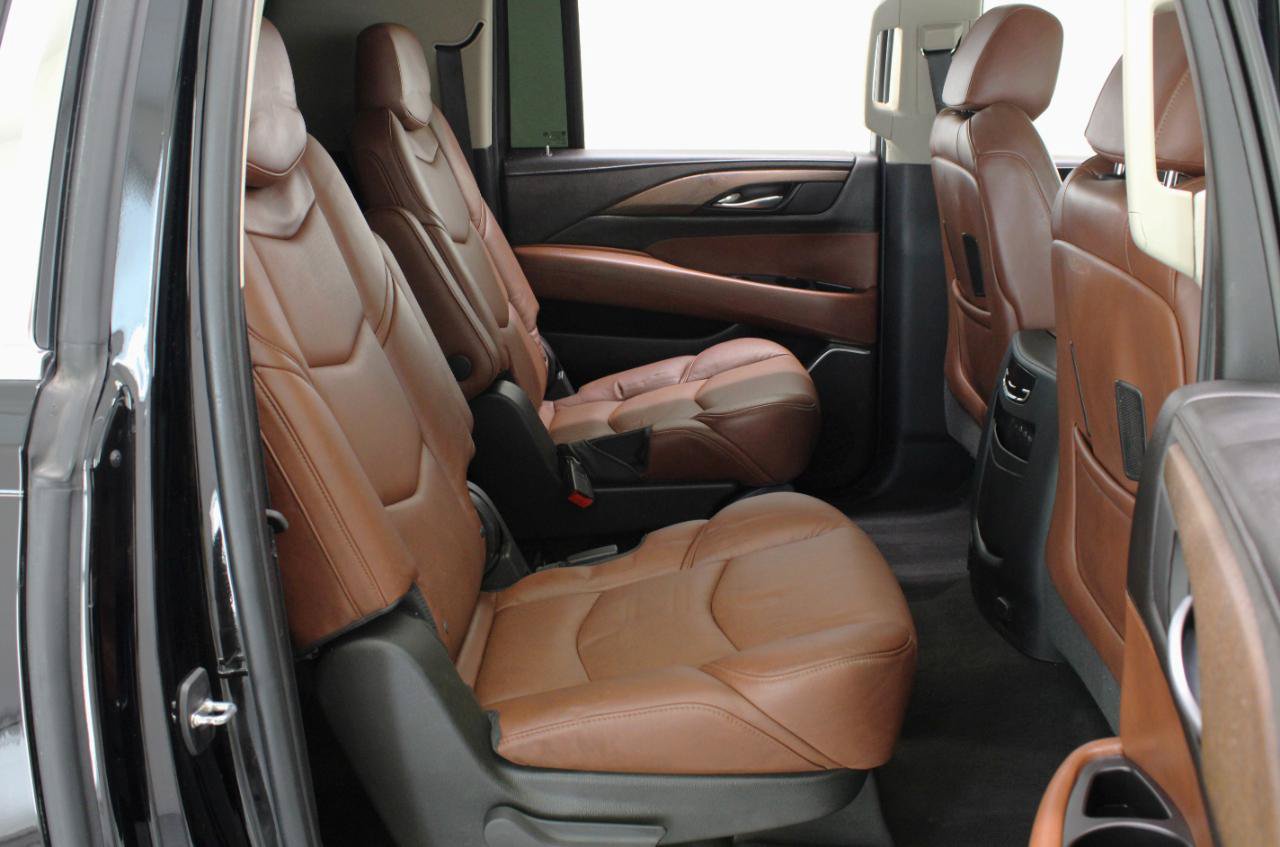 Used 2019 Cadillac Escalade ESV Luxury RWD image 45