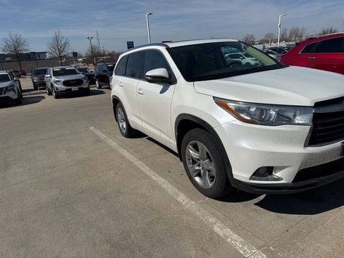 Used 2015 Toyota Highlander Limited Platinum image 5