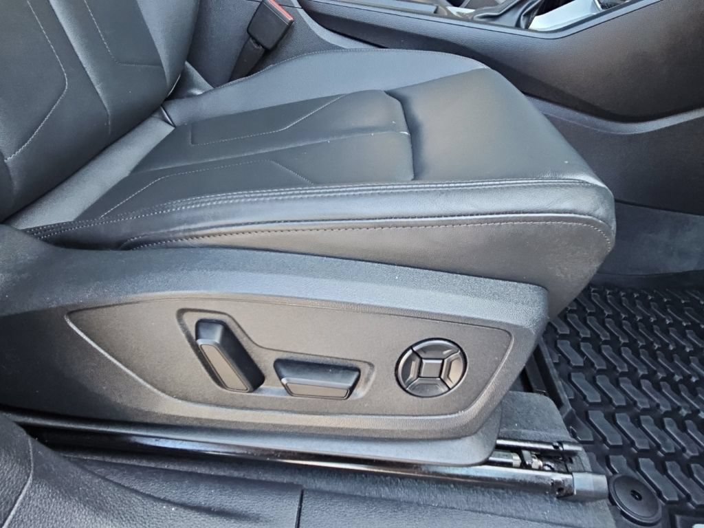 Used 2022 Audi Q3 2.0T Premium AWD/4WD image 23