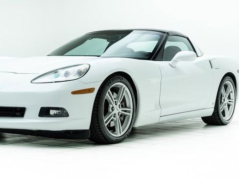 Used 2009 Chevrolet Corvette Coupe image 9