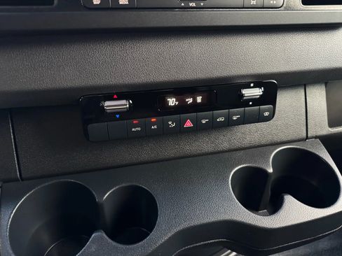 Used 2021 Mercedes-Benz Sprinter 3500 image 39