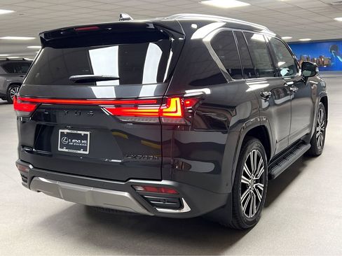 New 2026 Lexus LX 700h Luxury AWD/4WD image 7